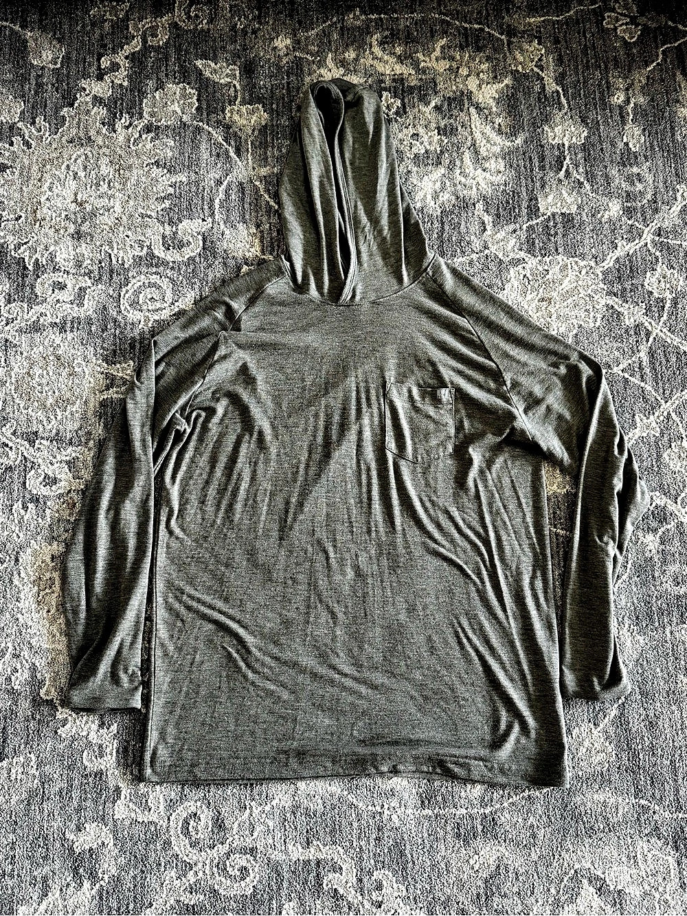 Huk Men’s Large Performance Hooded Long Sleeve Shirt Gray Pocket Fishing Hood